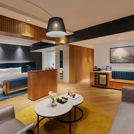 Novotel Mumbai Juhu Beach Exteriér fotografie Suite