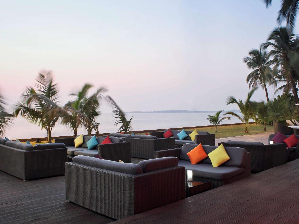 Novotel Mumbai Juhu Beach Exteriér fotografie The Beach Bar