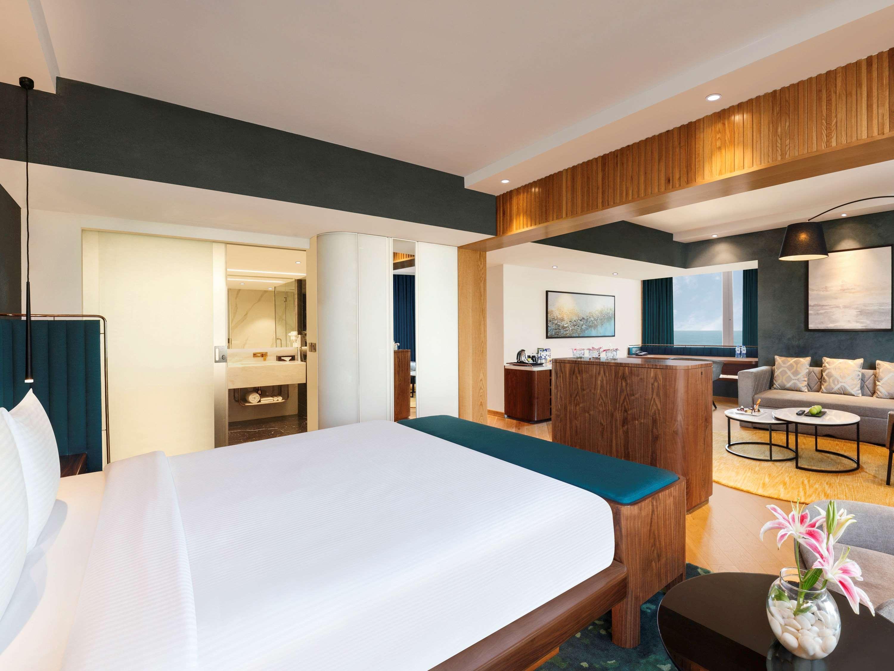 Novotel Mumbai Juhu Beach Exteriér fotografie Suite