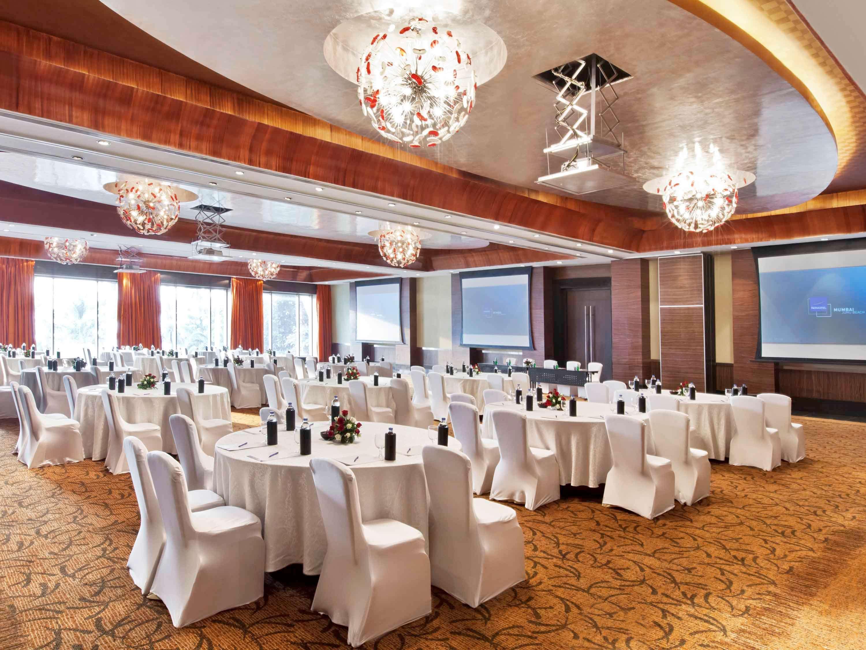 Novotel Mumbai Juhu Beach Exteriér fotografie The Grand Ballroom