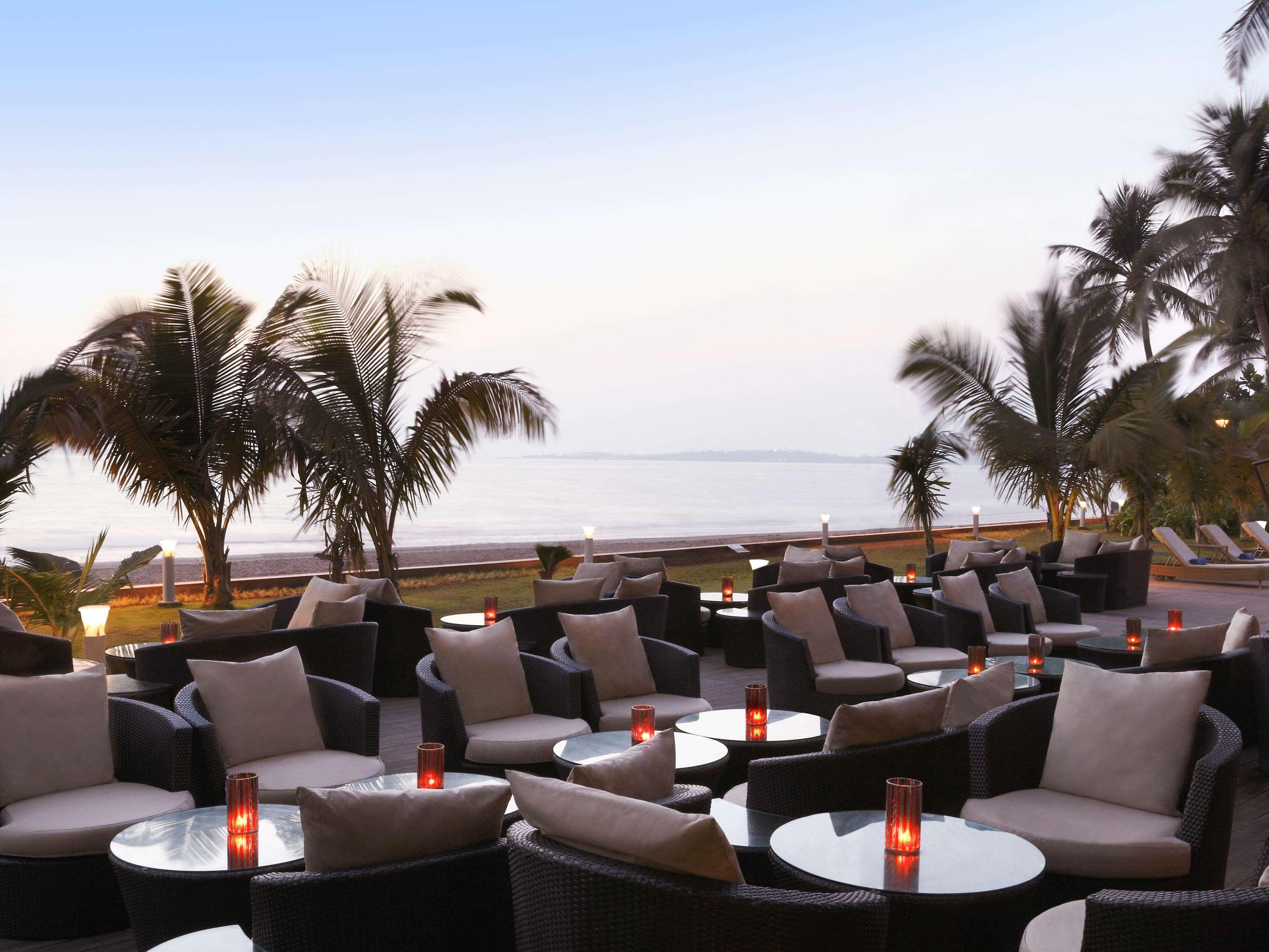 Novotel Mumbai Juhu Beach Exteriér fotografie The Beach Club