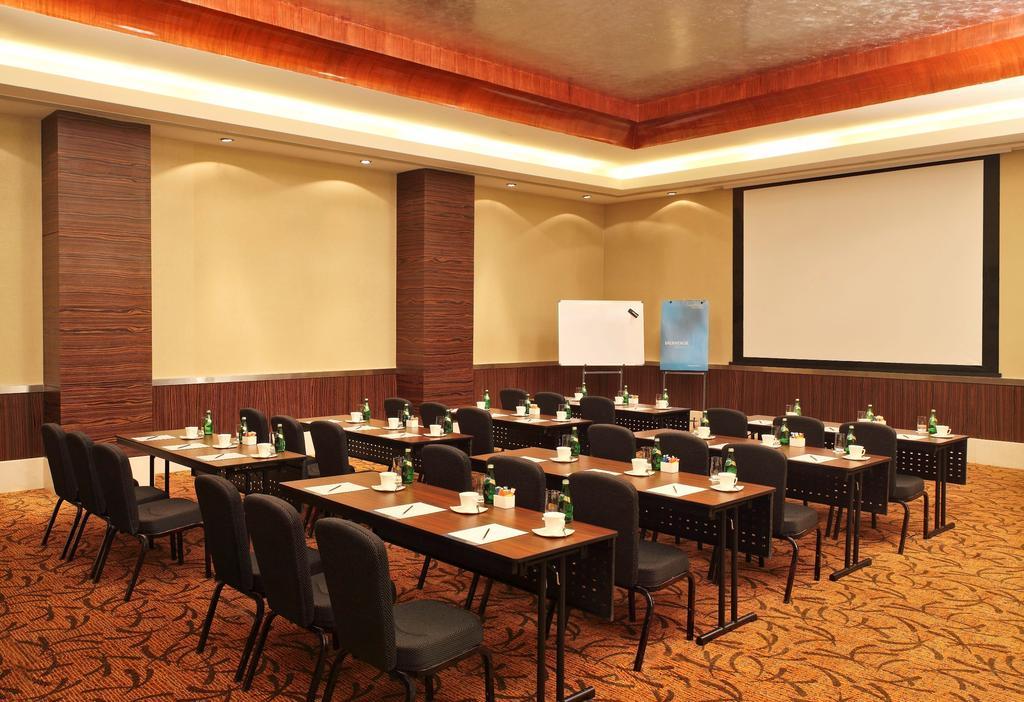 Novotel Mumbai Juhu Beach Exteriér fotografie Meeting room